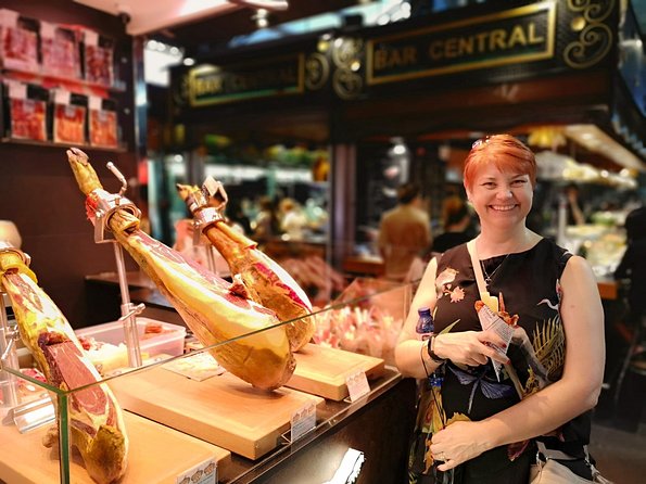 Food & Drink Private Tour of Barcelona in Traditional Taverns - Stop 1: Blai 9 and the pintxos culture without bread