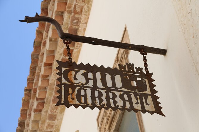 From a Roman Village to a Resort Town: A Self-Guided Walking Tour of Sitges - The start at Pic Nic beach bar: get your bearings fast