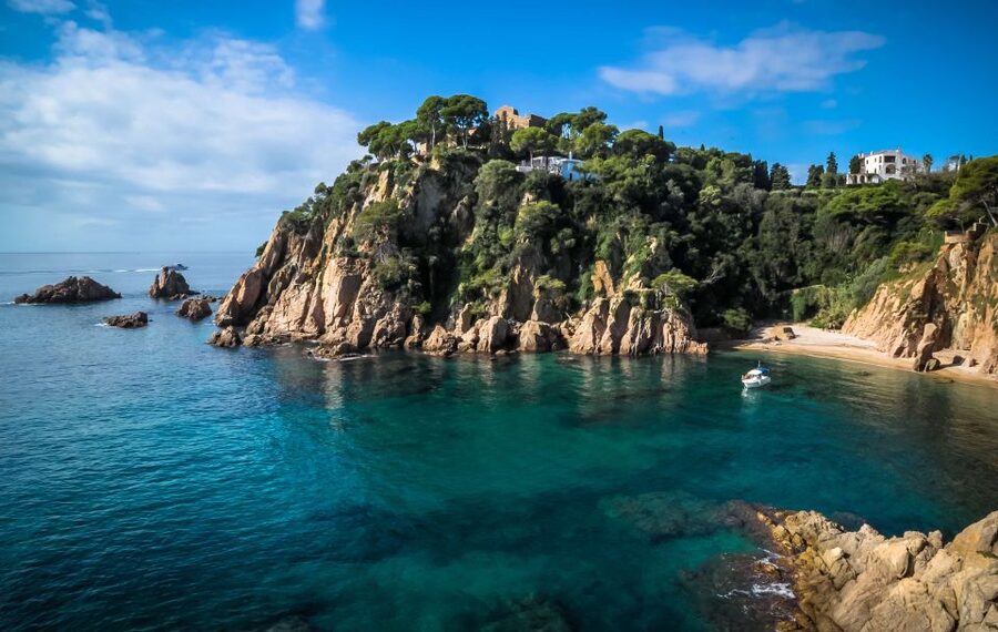 From Barcelona: Costa Brava Day Tour with Lunch - FAQ