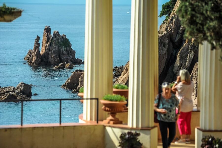 From Barcelona: Costa Brava Day Tour with Lunch - Price and Value: Is $135 Worth It?
