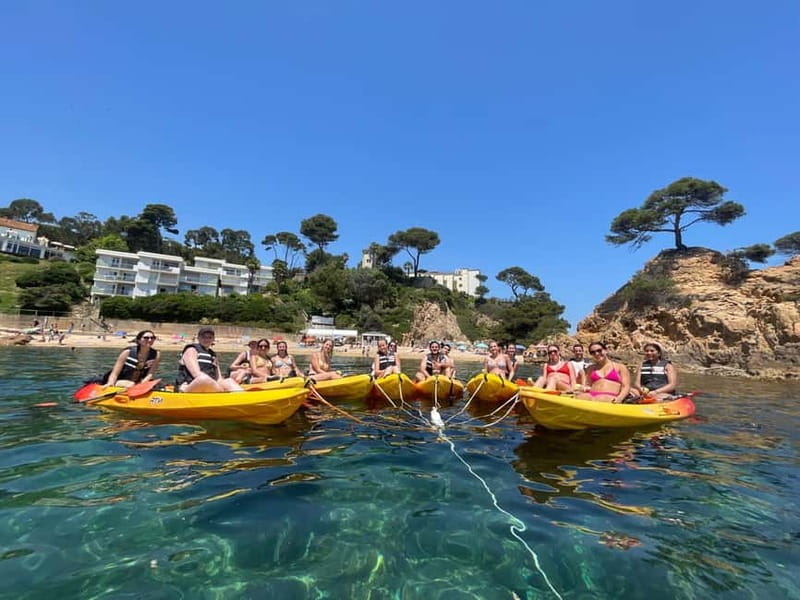 From Barcelona: Costa Brava Kayak & Snorkel Tour with Picnic - Getting to Platja d’Aro: the Kulas Bar start and the 75-minute ride