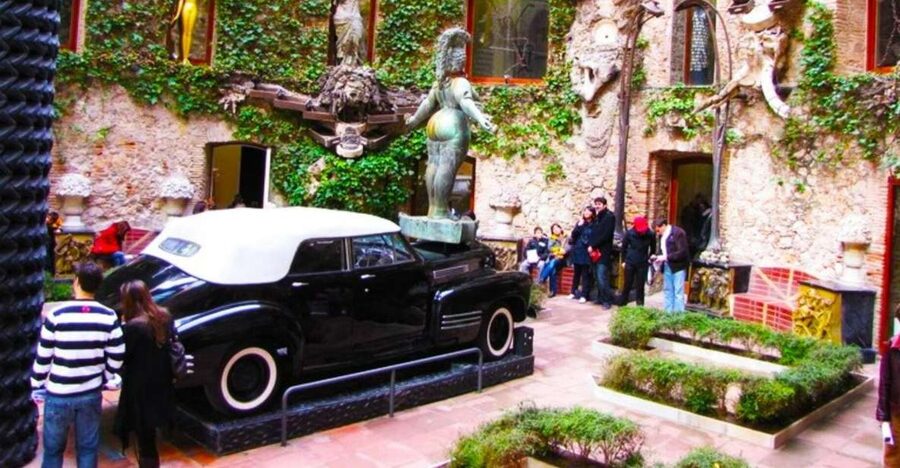 From Barcelona: Dalí Triangle and Cadaques Tour - Why this Dalí Triangle route works from Barcelona