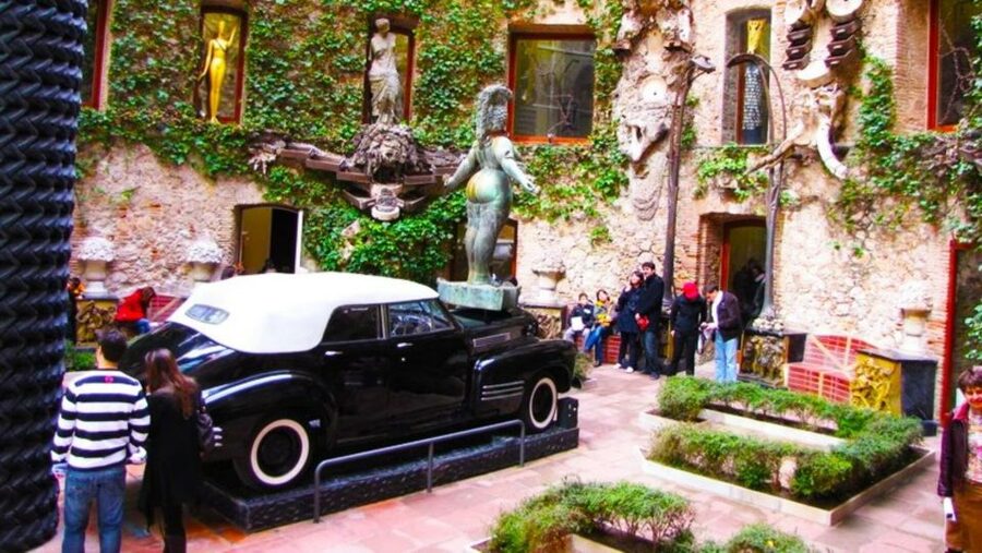 From Barcelona: Dalí Triangle and Cadaques Tour - Portlligat and Casa-Museu Dalí: the seaside home that explains the art