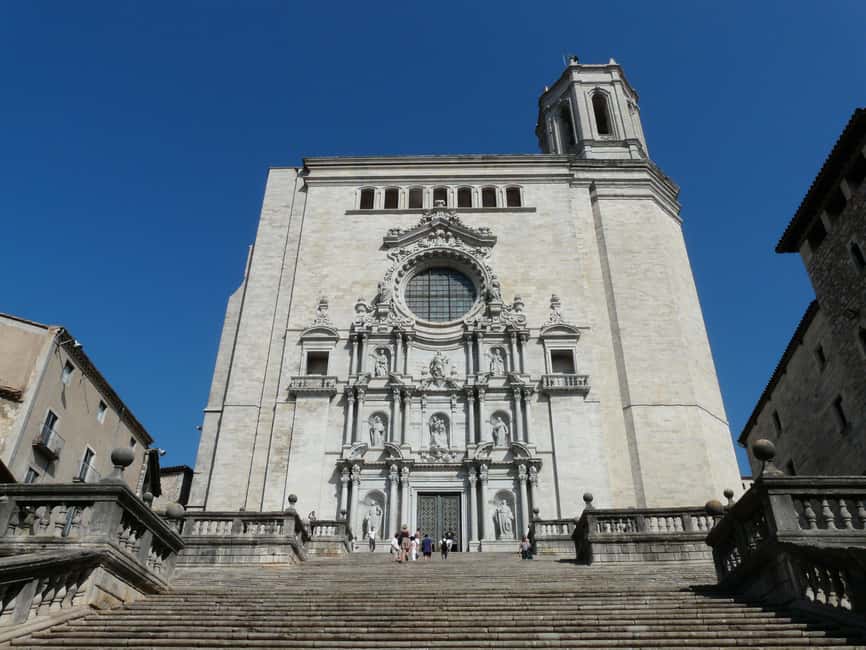 From Barcelona: Girona&Dalí Museum Day Trip with Small Group - Jewish quarter + old walls: how to walk Girona like an insider