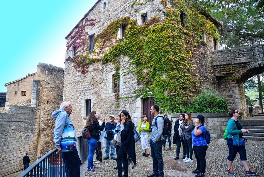 From Barcelona: Girona Full day tour - Medieval power points: Sant Pere de Galligants and the Arab Baths