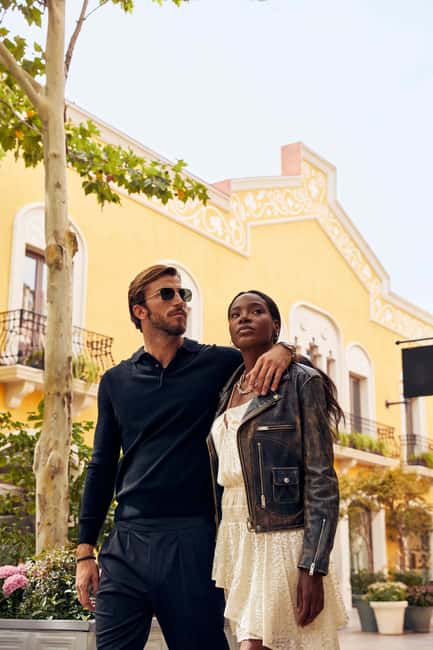 From Barcelona: La Roca Village Shopping Express® Day Trip - What can go wrong: discount limits, Wi-Fi issues, and service hiccups