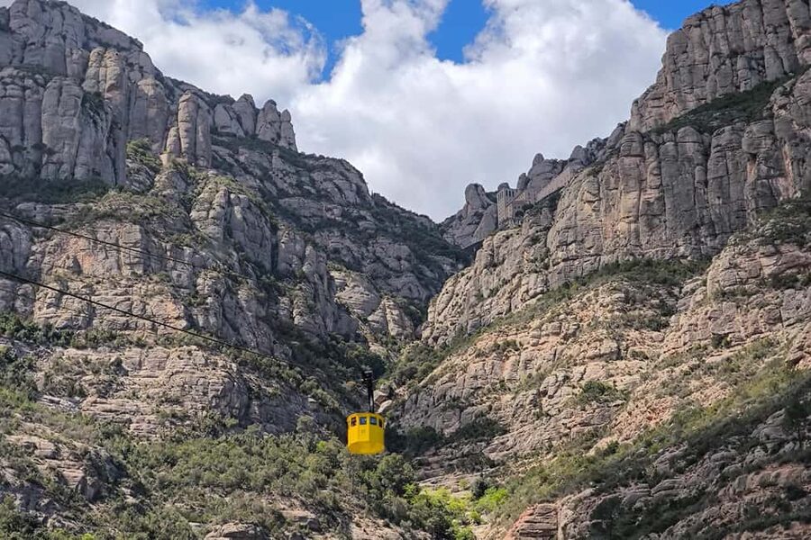 From Barcelona: Montserrat by Train, Cable Car and Cogwheel - Meeting in Barcelona and getting out without the headache