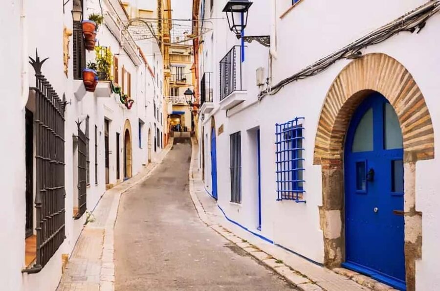 From Barcelona: Montserrat, Cavas Codorniu, and Sitges - Quick take: the best parts of this Barcelona day trip