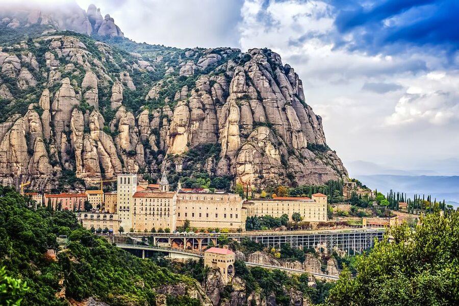 From Barcelona: Montserrat Day Trip with Optional Tickets - Escolania choir vs. the museum: a schedule detail that changes the day