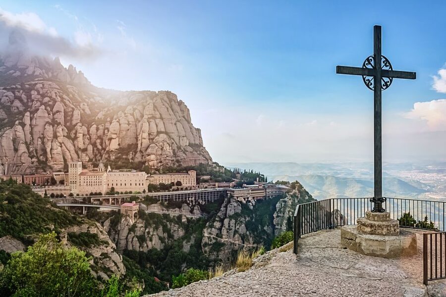 From Barcelona: Montserrat Day Trip with Optional Tickets - The scenic climb: rack railway views you’ll actually remember
