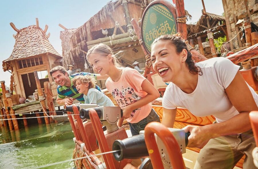 From Barcelona: PortAventura Theme Park Ticket & Transfer - Food, Heat, and Line Strategy for a Long Day