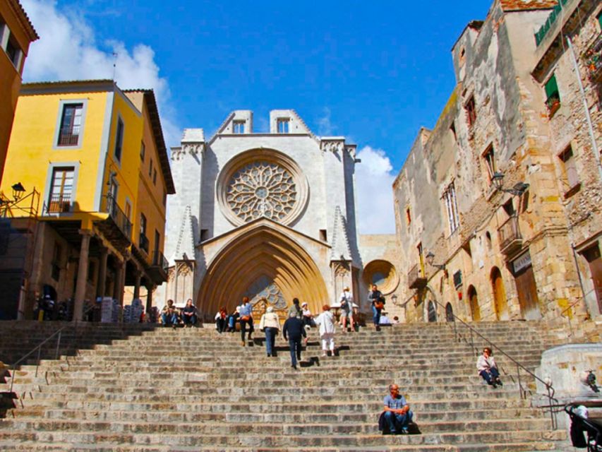 From Barcelona: Private Half-Day Tarragona Tour with Pickup - Parc de l’Amfiteatre: amphitheater and circus time (with tickets handled)