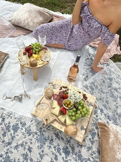 From Barcelona: PRIVATE Horseback Ride + Tapas + Picnic - Photoshoot vs. real memories: how to decide