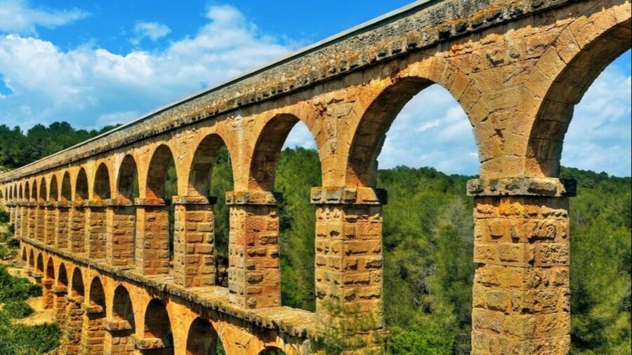 From Barcelona: Tarragona & Sitges Full Day Tour with Pickup - Roman Circus, Roman Wall, and the Forum: 2,000 years in one town