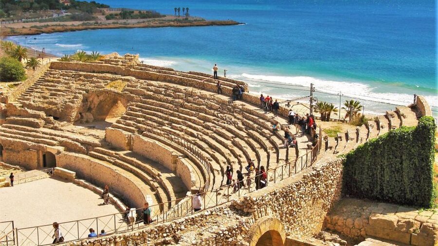 From Barcelona: Tarragona & Sitges Full Day Tour with Pickup - The transition to Sitges: coastal drive, then Modernist streets