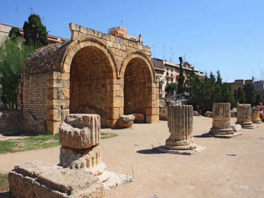 From Barcelona: Tarragona & Sitges Full Day Tour with Pickup - Playa de San Sebastián: the payoff beach break