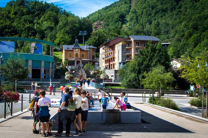 From Barcelona: The Original Andorra, France & Spain Day Trip - Comfort, group size, and what to pack for a day this long