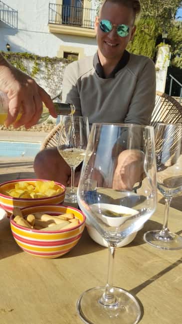 From Sitges: Wine Tasting at 2 Wineries with Hotel Pickup - Comfort Details That Make the Whole Day Easier