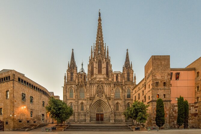 Full-Day Barcelona Tour by Sidecar Motorcycle - Gaudí and UNESCO stops: outside views, strong explanations, quick photo windows