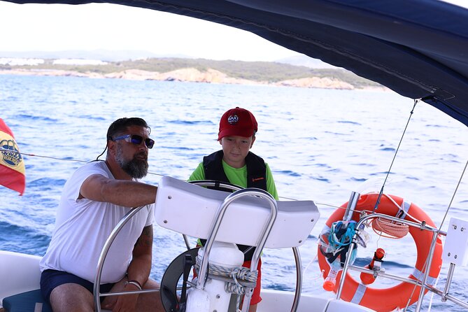 Full Day Private Sailboat Tour from Sitges - Food and drinks: what’s extra and what you should do