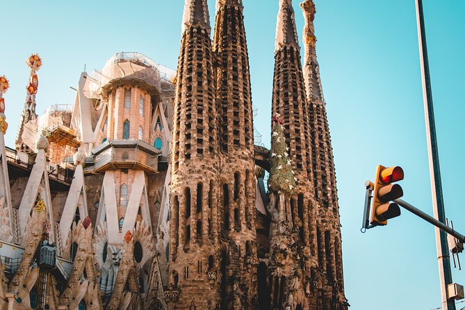Gaudi and La Sagrada Familia Exterior Self-Guided Audio Tour - A 39-Minute Exterior Lesson on Gaudí’s Sagrada Familia