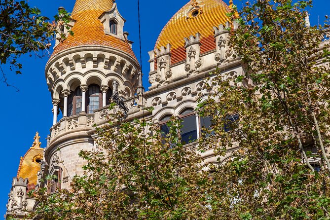 Gaudí & Catalan Modernism Private Walking Tour - Stop 3: La Mansana de la Discordia—seeing Gaudí beside his rivals