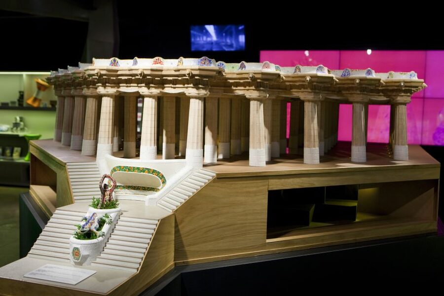 Gaudí Experiència Barcelona Admission Ticket - Language options and how the experience is delivered