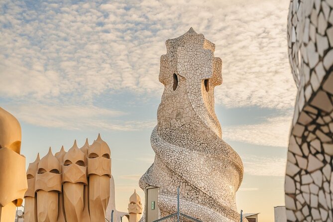 Gaudi Guided Tour: Casa Batllo, La Pedrera & Casa Vicens - The walk to La Pedrera: quick, guided, and in the right direction