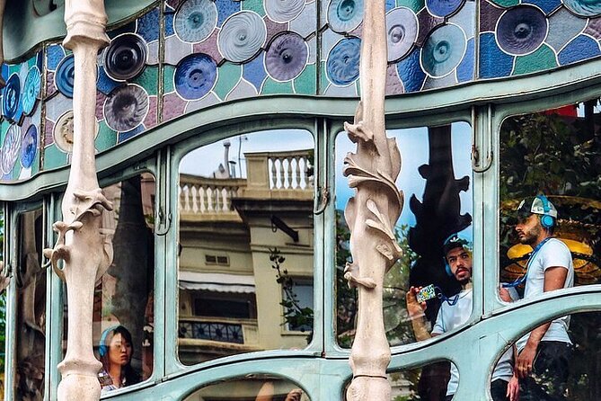 Gaudi Masterpiece: Casa Batlló with Expert Guide and STL Tickets - Group Size (15 Max) Means You Don’t Get Lost in the Crowd