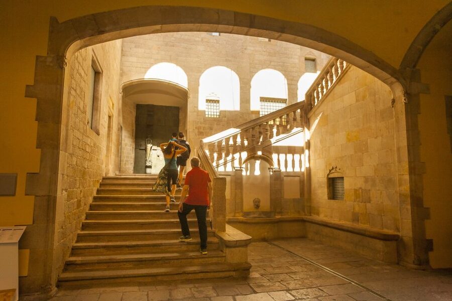 Gaudi's Barcelona 2-Hour Segway Tour with a Live Guide - Back through Correos: the ride closes where it began