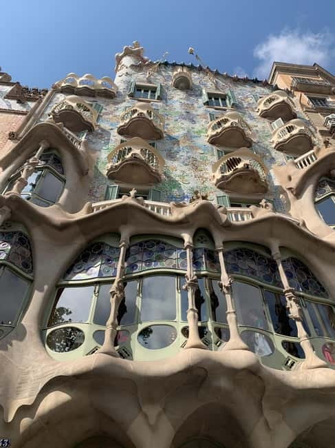 Gaudi's legacy.Exclusive tour to Park Güell & Casa Batlló - Languages, Private Group Time, and Who This Tour Fits Best