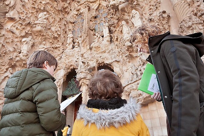 Gaudi & Sagrada Familia Donation-Based Tour in English - Sagrada Família finale: the outside view and how to plan inside