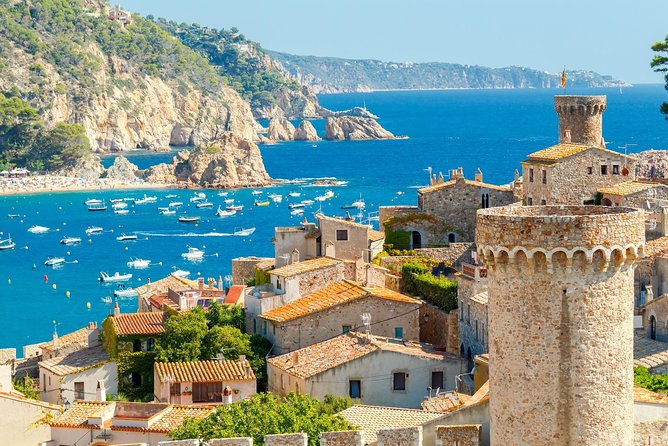 Girona and Costa Brava Private Tour with Pick-up from Barcelona - Shifting from medieval streets to the Costa Brava coast