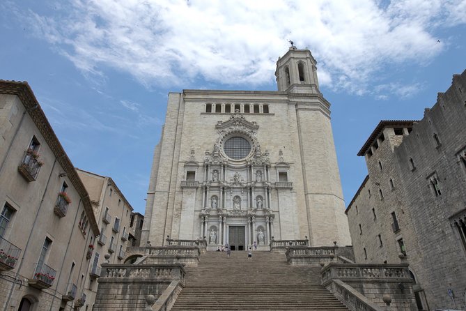 Girona and Dali Museum Full Day tour from Barcelona - Figueres and the Dalí Theatre-Museum: what you’ll actually see