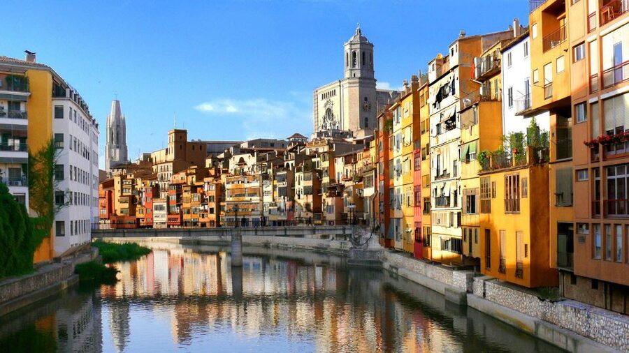 Girona and Figueres Full-Day Tour with Hotel Pick Up - Key Points to Know Before You Go