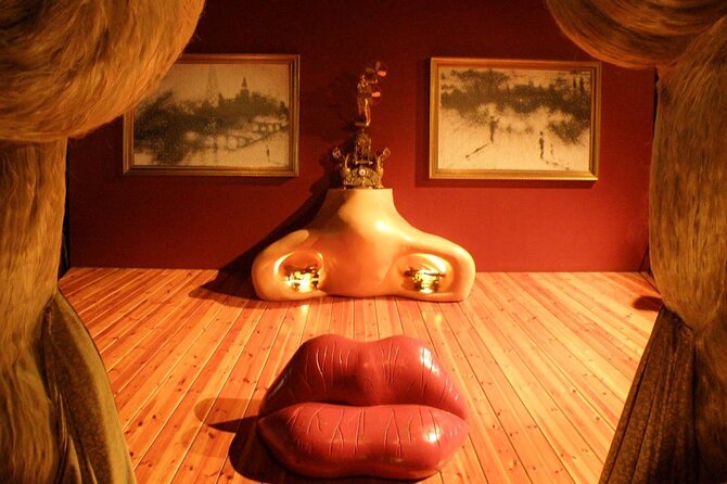 Girona & Dali Museum Small Group Tour with Pick-up from Barcelona - Pace and group size: what a 10-hour day really feels like