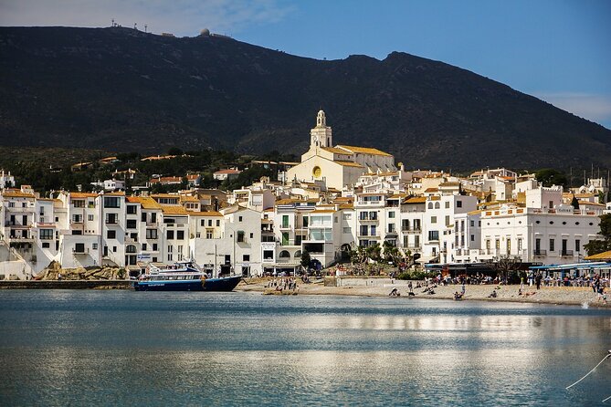 Girona, Figueres, Dalí Museum and Cadaqués Tour from Barcelona - Start Point in Barcelona and the “long day” reality