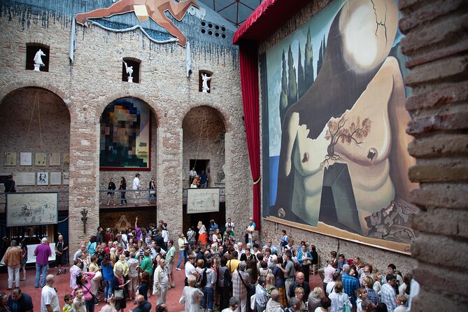 Girona, Figueres, Dalí Museum and Cadaqués Tour from Barcelona - How the guide actually shapes the day (Paulina and Flavia as examples)