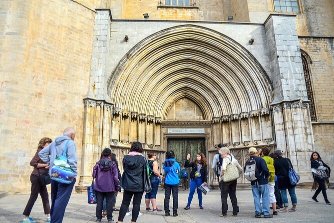 Girona Full Day Tour from Barcelona - Muralles de Girona: walking medieval walls and the Onyar river views