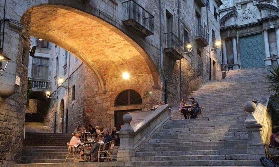 Girona: Game of Thrones Small Group Tour - Cartanyà Bisbe, Casserna dels Alemanys, and the Arab Baths stop