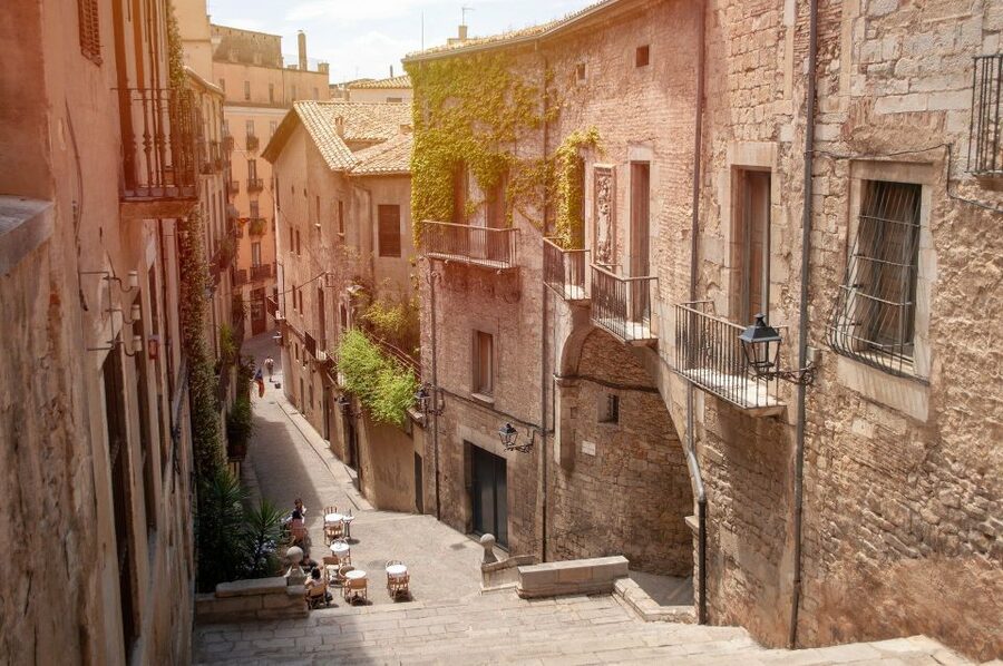 Girona: Guided 2-Hour Walking Tour with Food Tasting - Key Things to Know Before You Go