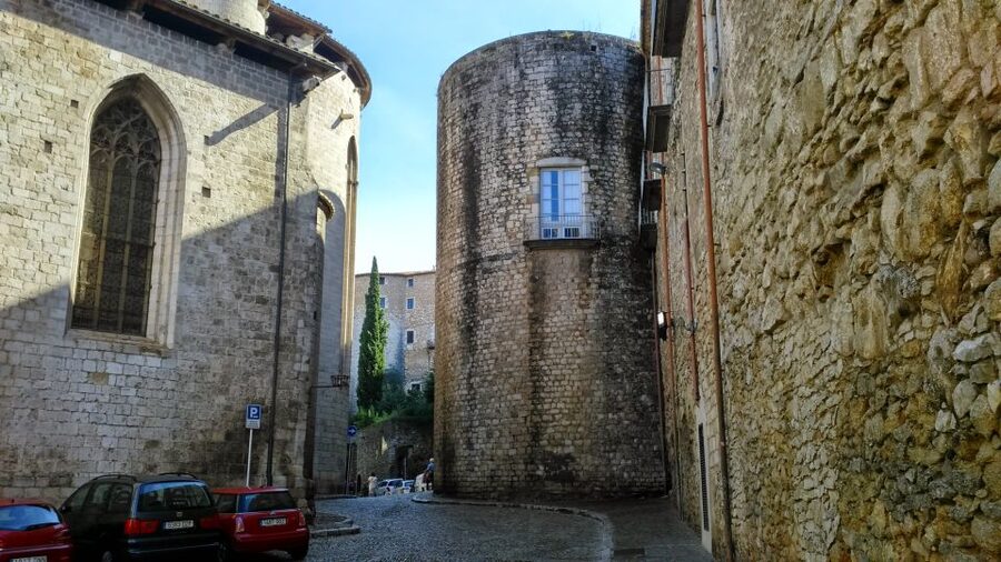 Girona: History and Gastronomy Small Group with Tastings - Why Girona works so well in a 3.5-hour walk