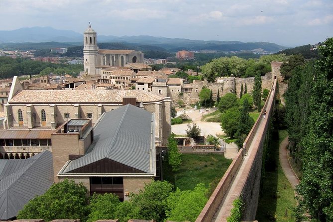 Girona History and Legends Tour Small Group from Girona - Stop 1: Girona’s Medieval and Jewish Quarter Stories from the Streets