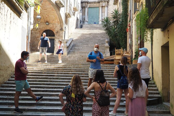 Girona History, Legends, and Food Walking Tour with food tasting - Pont de Pedra: river views and a bridge that people remember