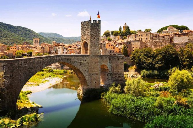 Girona, Medieval Villages & Lunch with Lake Views from Barcelona - Why This Girona Circuit Feels Like the Smart Shortcut