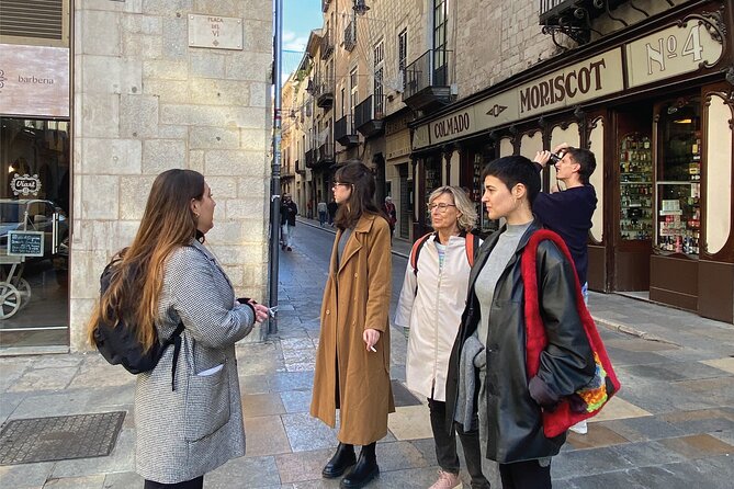 Girona Morning Food Tour & Local Market - Stop 6: Town Hall Square legends