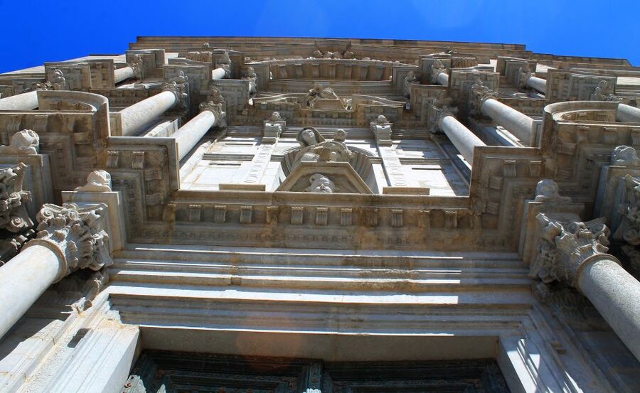Girona: Private History Tour - Timing your day in Girona: how to avoid sore feet regret