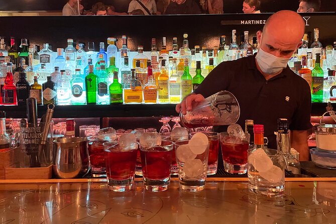 Go out like a local, pub Crawl / Tour in Raval - Barcelona - Raval at 9pm: why this timing works