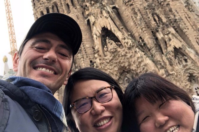 Golden Hour in Gaudi's Sagrada Familia with expert Guide - Photo Timing for Stained Glass: How to Get the Colors Without the Stress