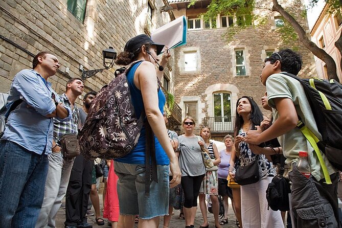 Gothic Quarter Donation-Based Walking Tour in English - Plaça del Pi and Santa Maria del Pi: local square energy